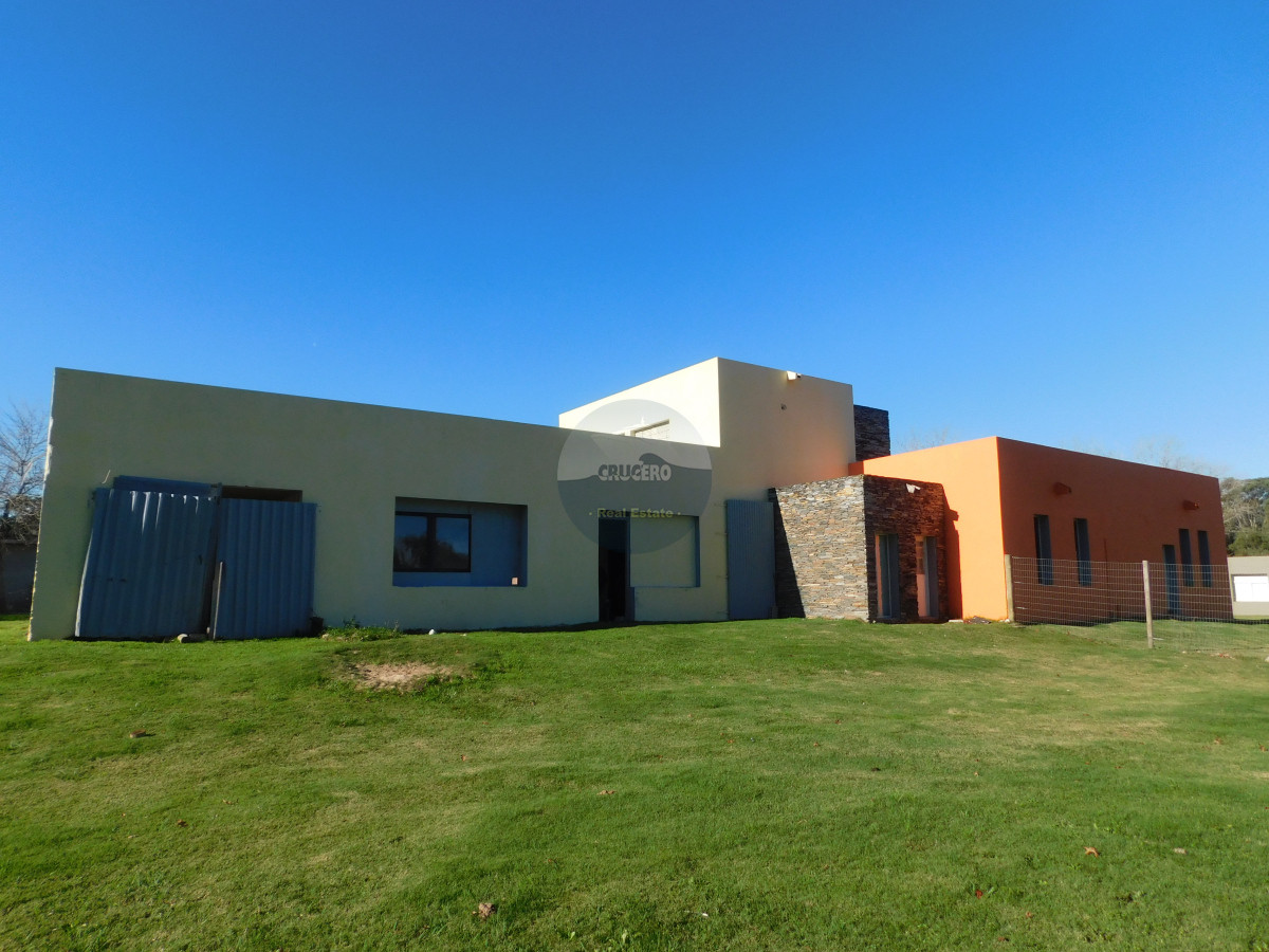 Casa ID.6482 - CASA EN VENTA BARRIO PRIVADO PUNTA BALLENA 440 MTS CONSTRUIDOS