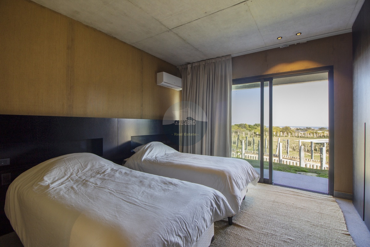 Casa ID.6146 - VENTA DE CASA DE 4 DORMITORIOS VARIO PRIVADO JOSÉ IGNACIO