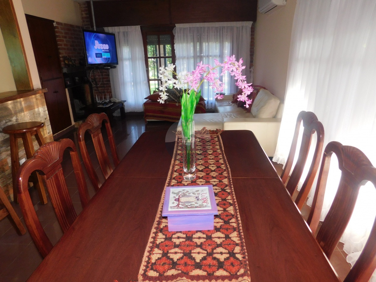 Casa ID.5766 - CASA EN VENTA DE 5 DORMITORIOS EN SAN RAFAEL