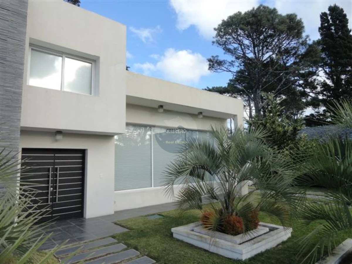 Casa ID.4937 - RESIDENCIA EN VENTA BARRIO PRIVADO PUNTA DEL ESTE