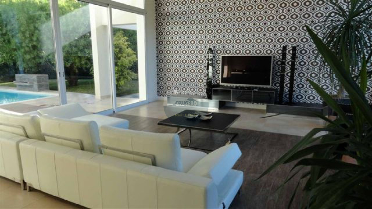 Casa ID.4937 - RESIDENCIA EN VENTA BARRIO PRIVADO PUNTA DEL ESTE