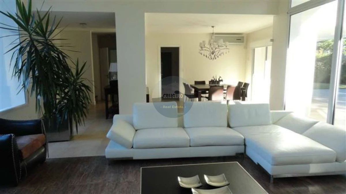 Casa ID.4937 - RESIDENCIA EN VENTA BARRIO PRIVADO PUNTA DEL ESTE