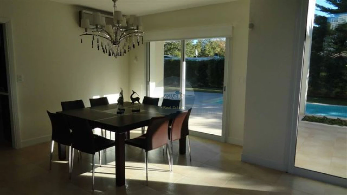 Casa ID.4937 - RESIDENCIA EN VENTA BARRIO PRIVADO PUNTA DEL ESTE