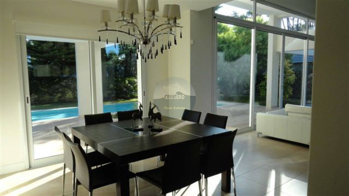 Casa ID.4937 - RESIDENCIA EN VENTA BARRIO PRIVADO PUNTA DEL ESTE