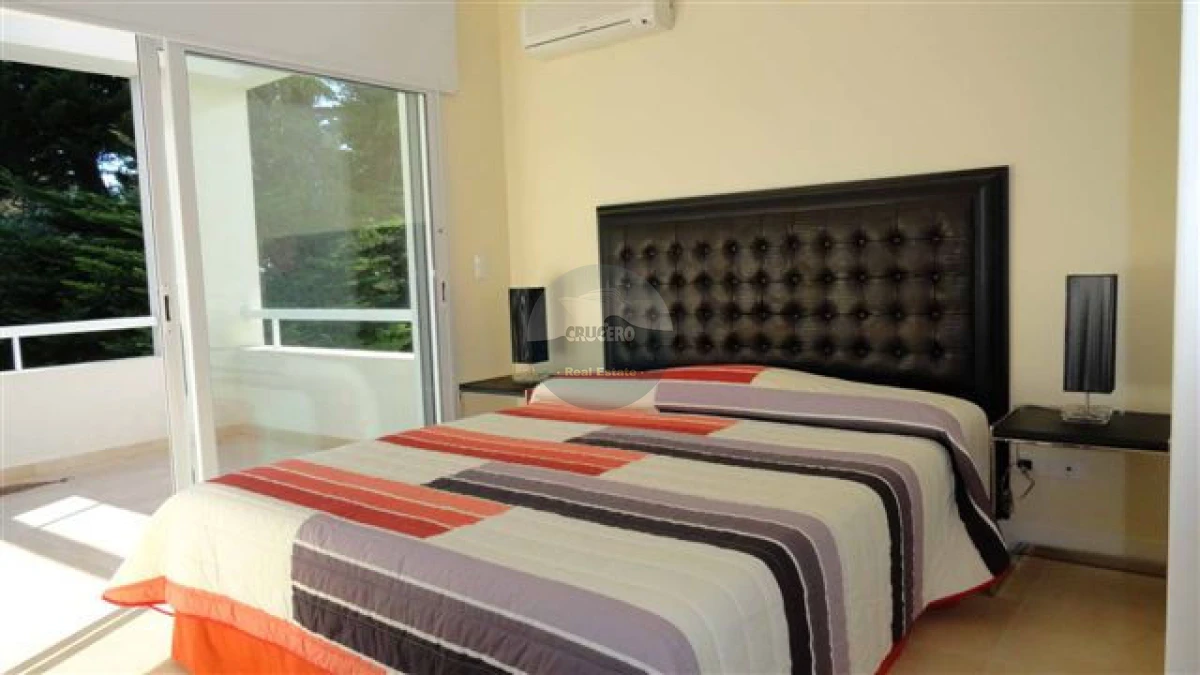 Casa ID.4937 - RESIDENCIA EN VENTA BARRIO PRIVADO PUNTA DEL ESTE