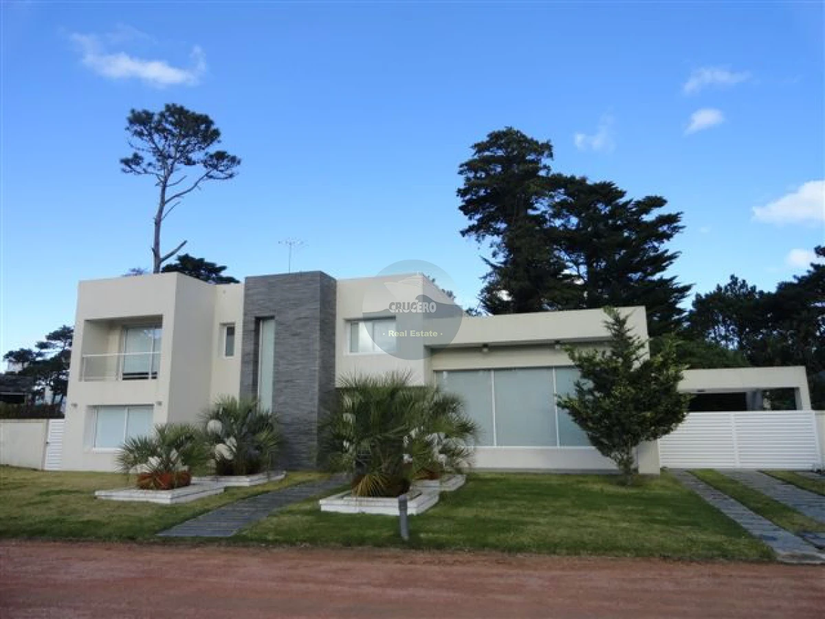Casa ID.4937 - RESIDENCIA EN VENTA BARRIO PRIVADO PUNTA DEL ESTE