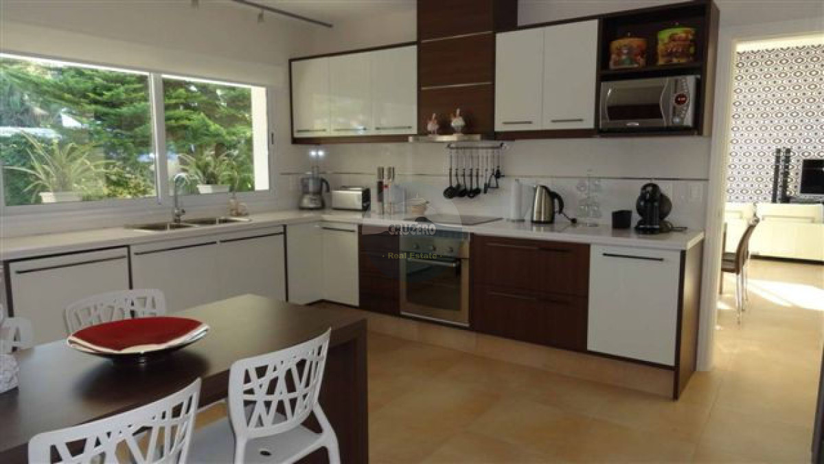 Casa ID.4937 - RESIDENCIA EN VENTA BARRIO PRIVADO PUNTA DEL ESTE