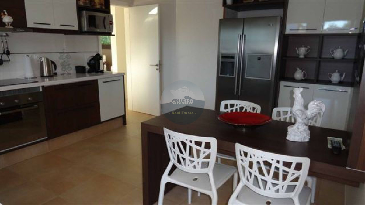 Casa ID.4937 - RESIDENCIA EN VENTA BARRIO PRIVADO PUNTA DEL ESTE
