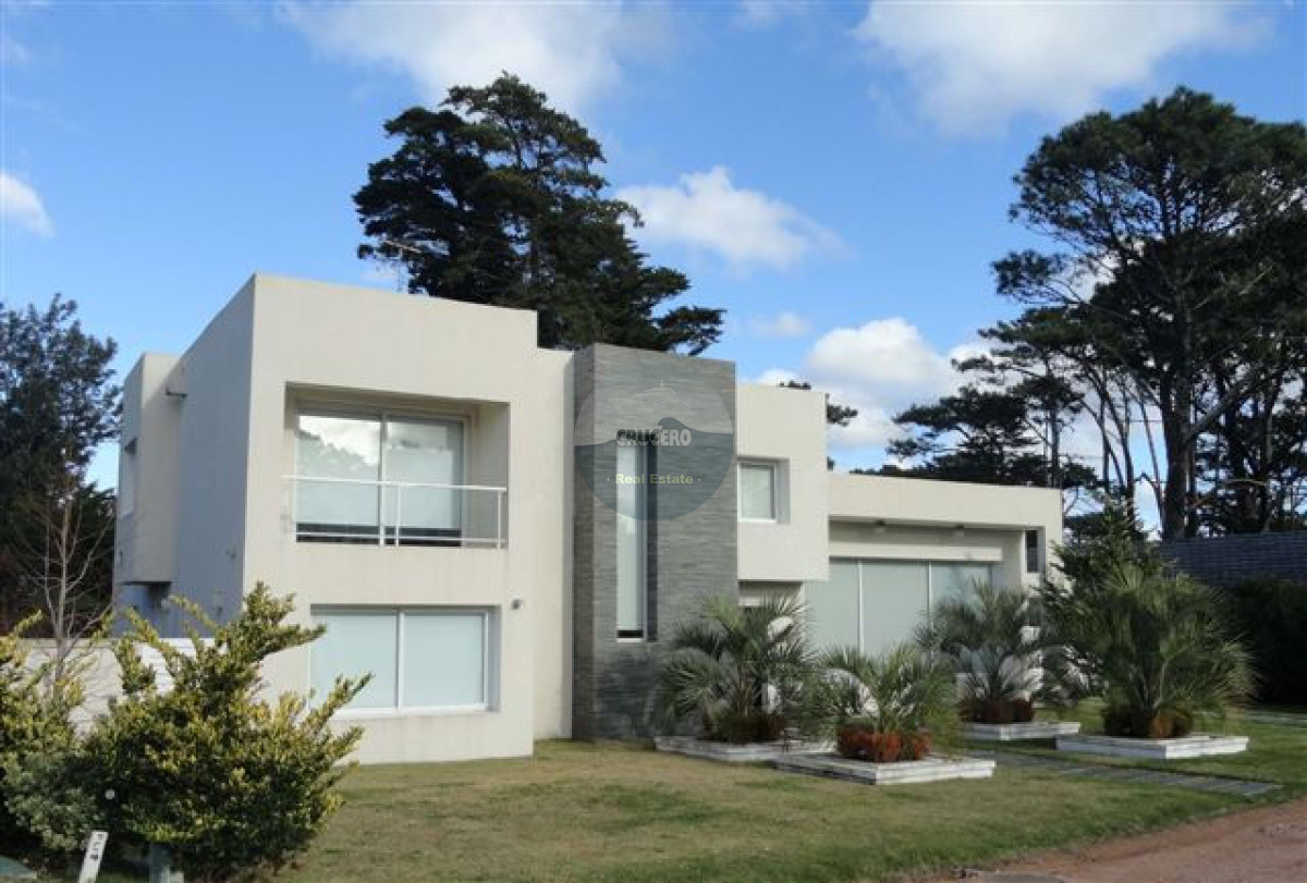 Casa ID.4937 - RESIDENCIA EN VENTA BARRIO PRIVADO PUNTA DEL ESTE