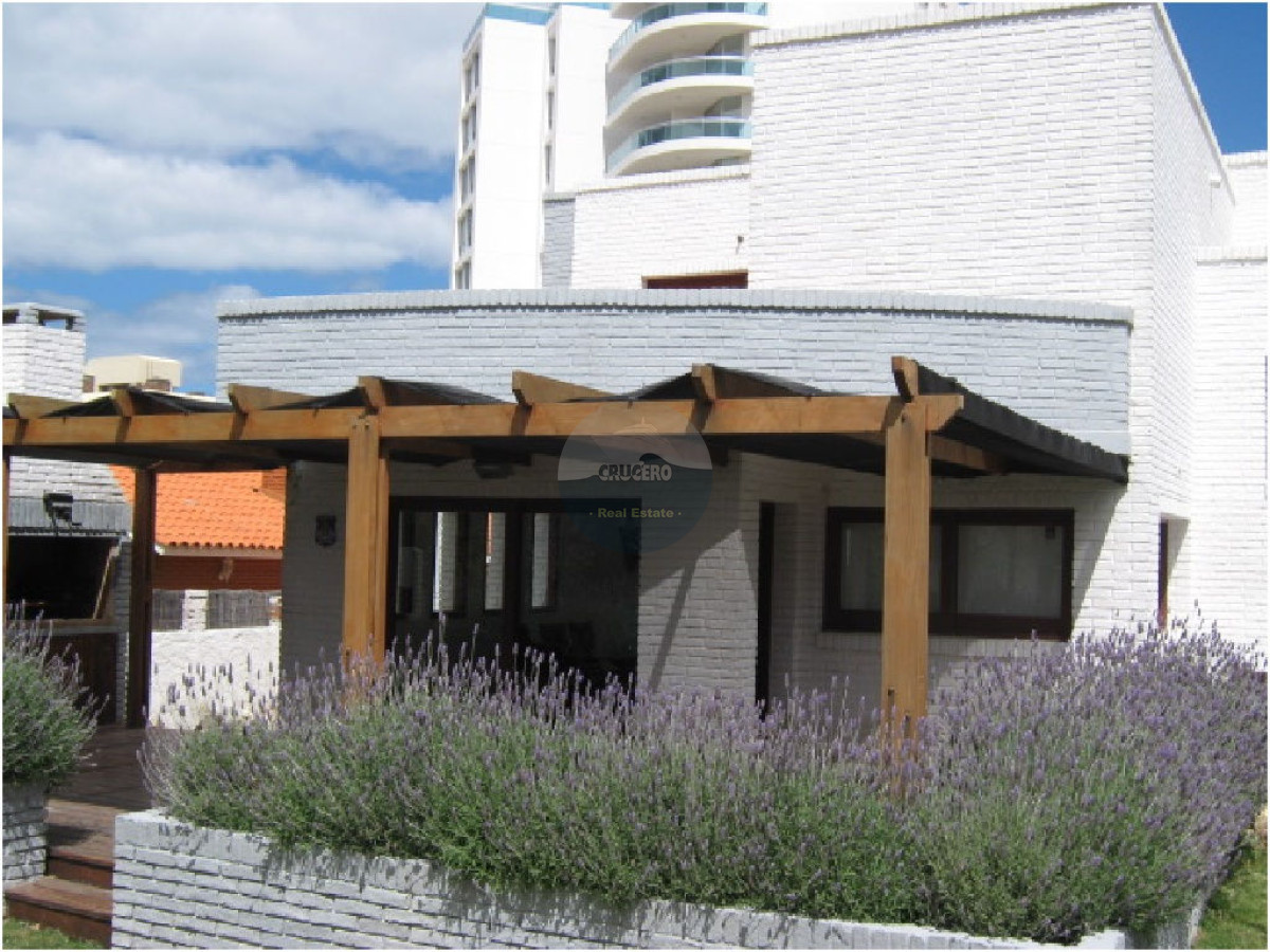 Casa ID.4105 - Casa en Punta del Este, Aidy Grill