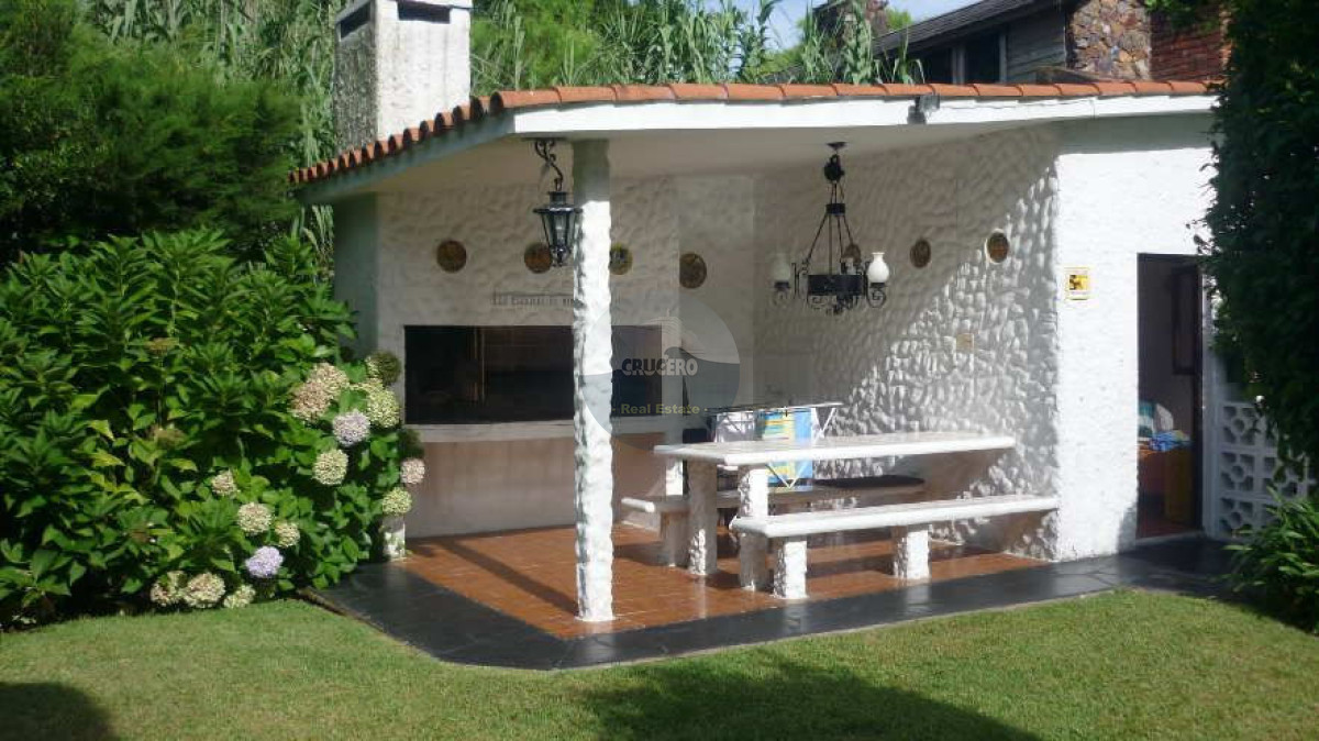 Casa ID.4219 - Casa en Punta del Este, Cantegril