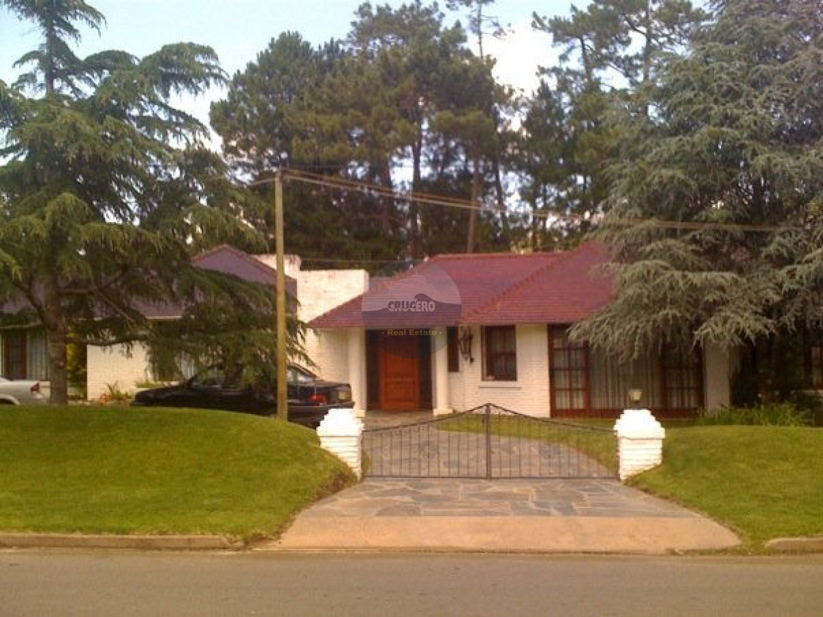 Casa ID.4674 - Casa en Punta del Este, Cantegril