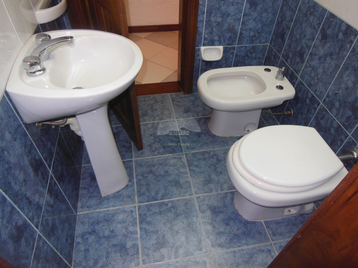 Casa ID.4887 - CASA EN VENTA EN MANSA DE 5 DORMITORIOS 
