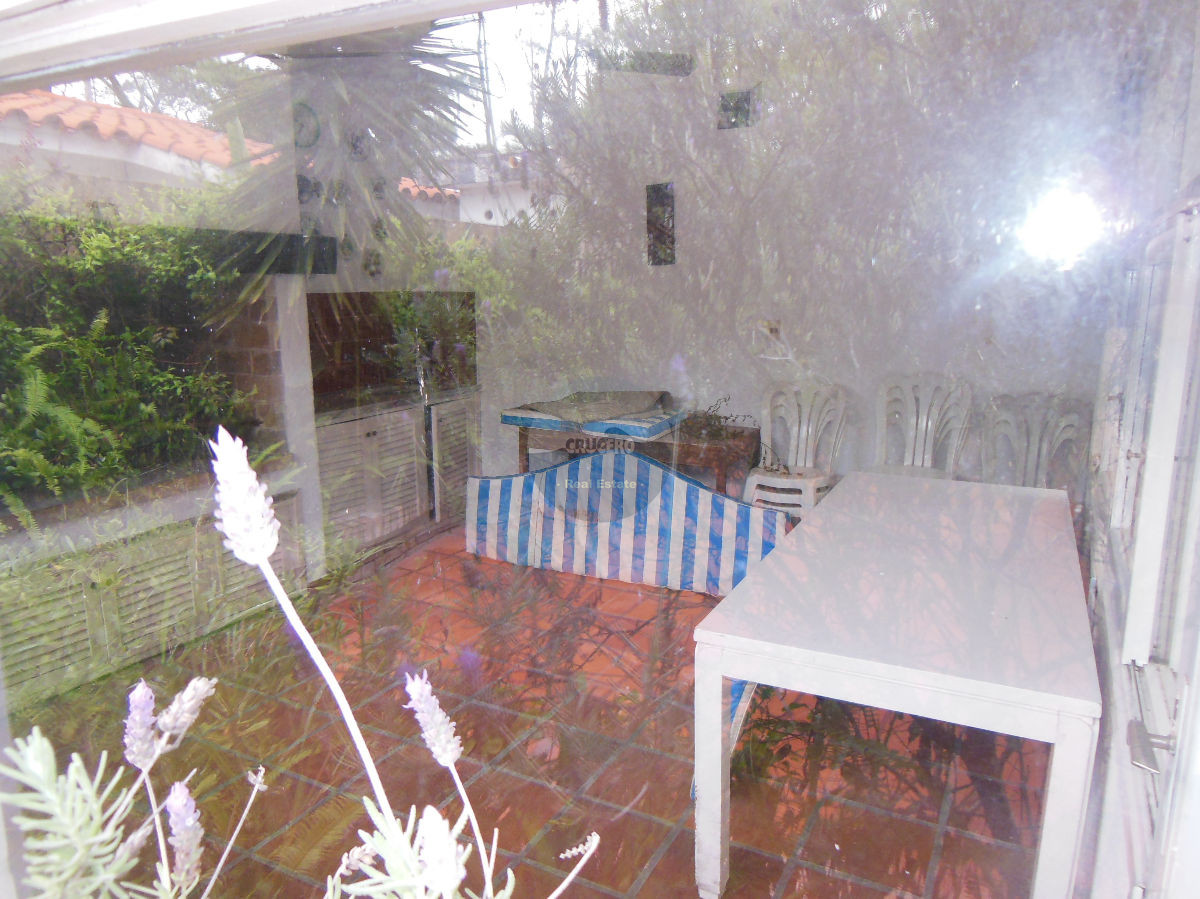 Casa ID.4887 - CASA EN VENTA EN MANSA DE 5 DORMITORIOS 