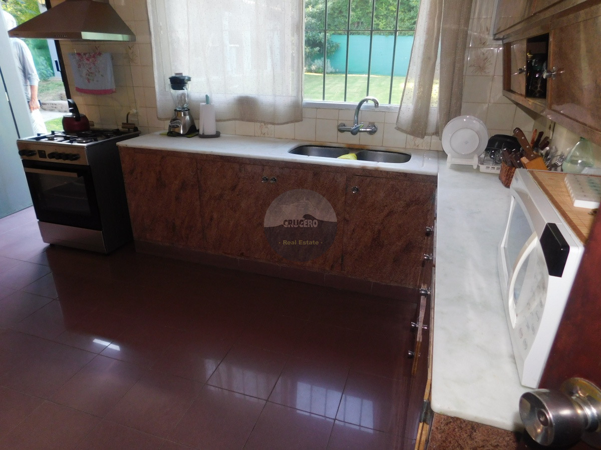 Casa ID.5766 - CASA EN VENTA DE 5 DORMITORIOS EN SAN RAFAEL