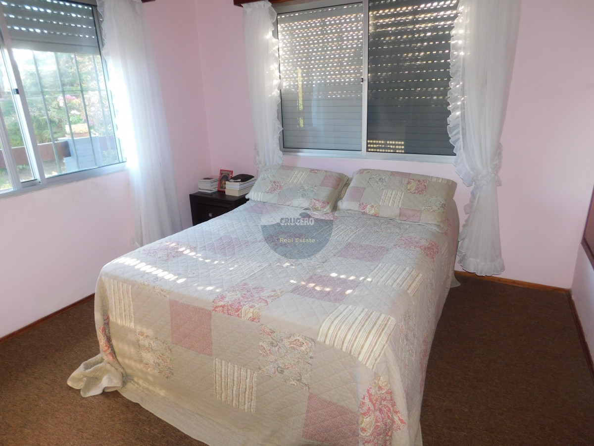 Casa ID.5766 - CASA EN VENTA DE 5 DORMITORIOS EN SAN RAFAEL