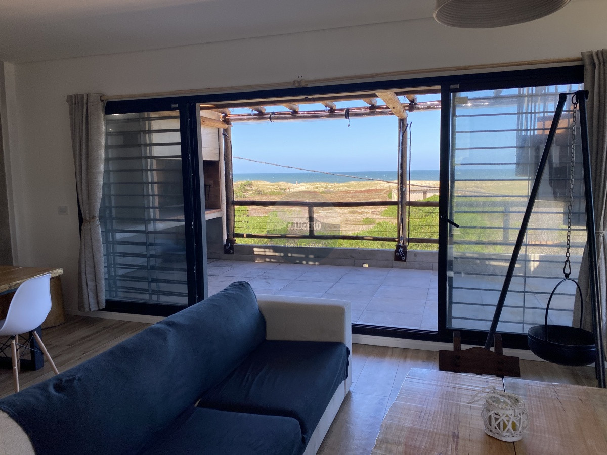 Casa ID.5888 - CASA EN VENTA DE 3 DORMITORIOS EN SANTA MONICA 