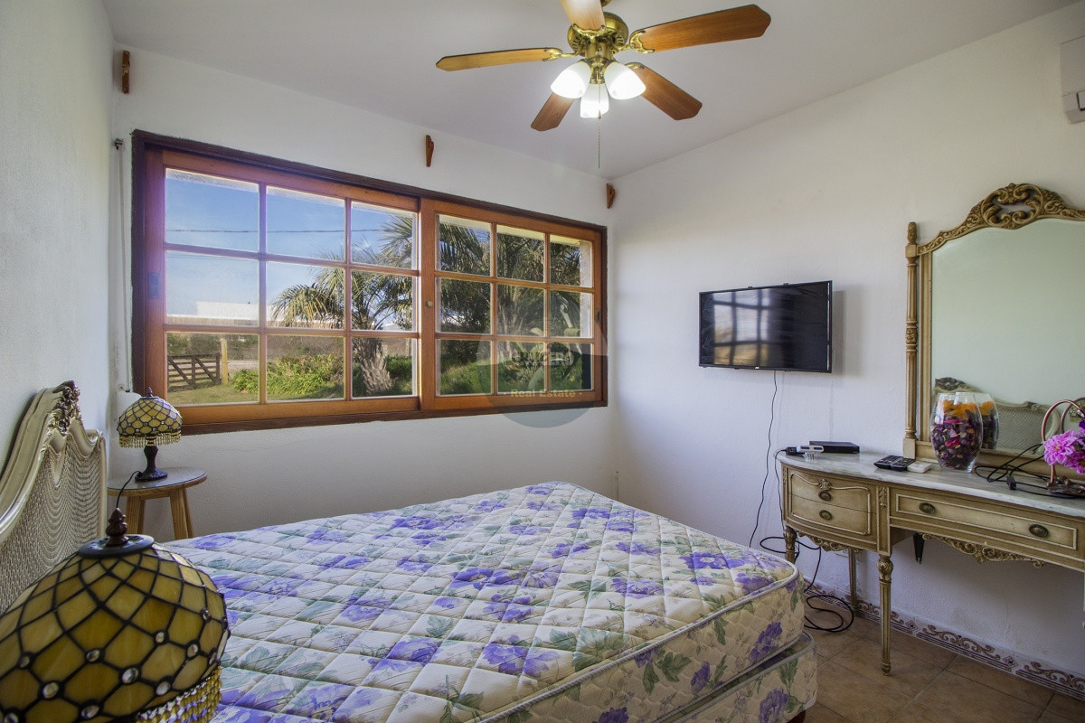 Casa ID.6147 - CASA EN VENTA LA JUANITA FRENTE AL MAR 3 DORMITORIOS  