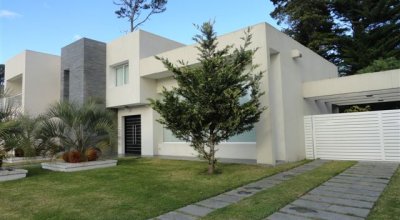 Casa ID.4937 - RESIDENCIA EN VENTA BARRIO PRIVADO PUNTA DEL ESTE