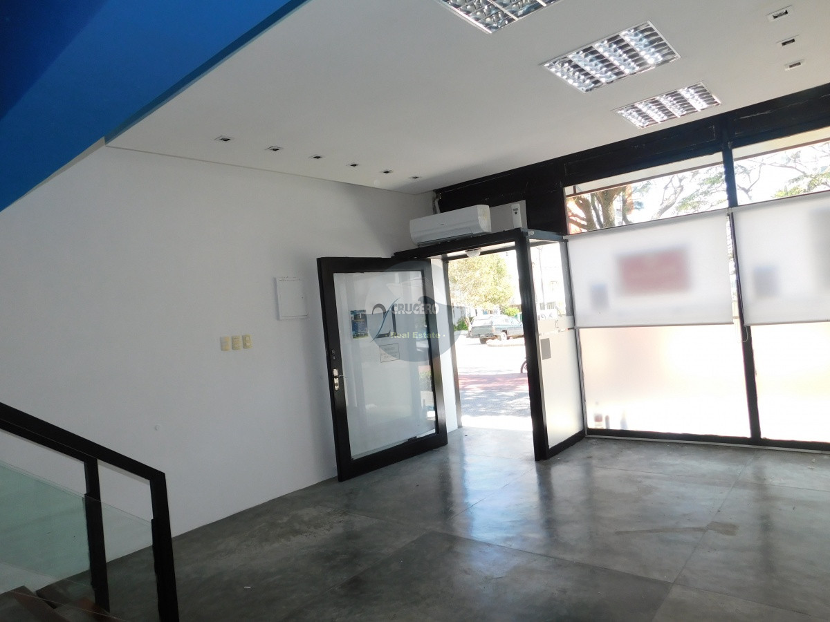Local Comercial ID.5726 - LOCAL EN VENTA- ALQUILER PUERTO PUNTA DEL ESTE