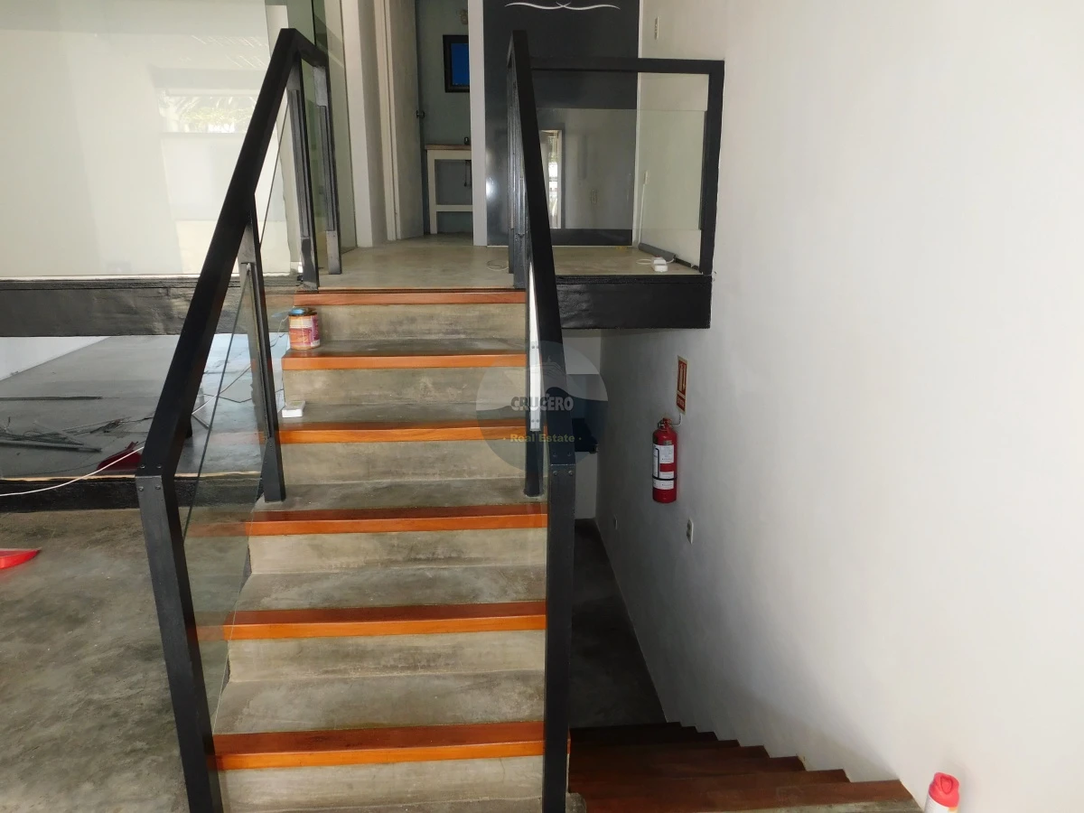 Local Comercial ID.5726 - LOCAL EN VENTA- ALQUILER PUERTO PUNTA DEL ESTE