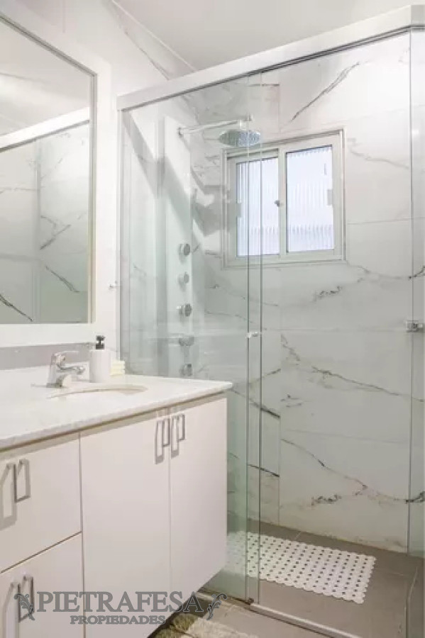 Apartamento ID.12431 - Apartamento en alquiler, 3dormitorios, 2baños, terraza, garaje, amueblado. Malvin.