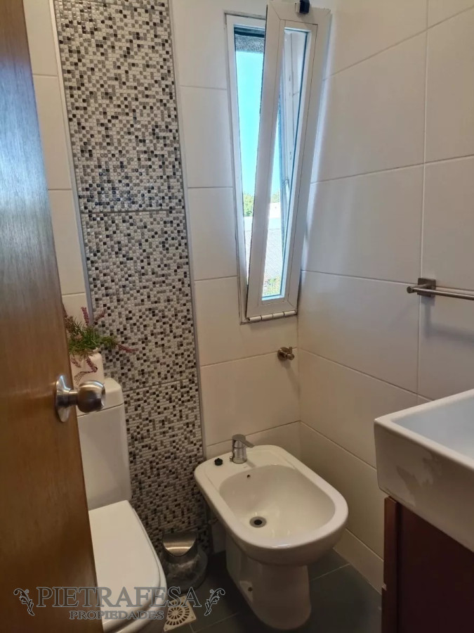 Apartamento ID.6165 - Apartamento en venta 4 dormitorios, 2 baños-Cuareim -Aguada 