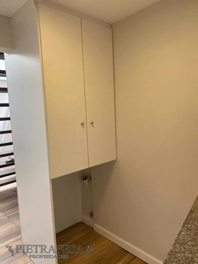 Apartamento ID.5897 - Apartamento en venta con renta, 3 dormitorios, 1 baño y azotea- Arenal Grande-Villa Muñoz