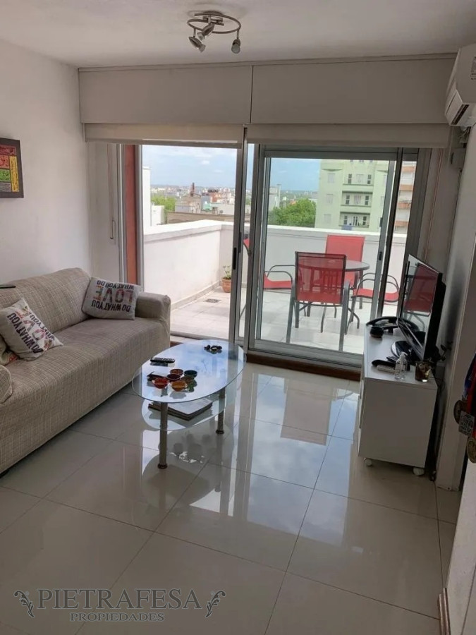 Apartamento ID.3143 - Penthouse en venta con renta 1 dormitorio, 1 baño y terraza- Cnel. Brandzen-Tres Cruces 
