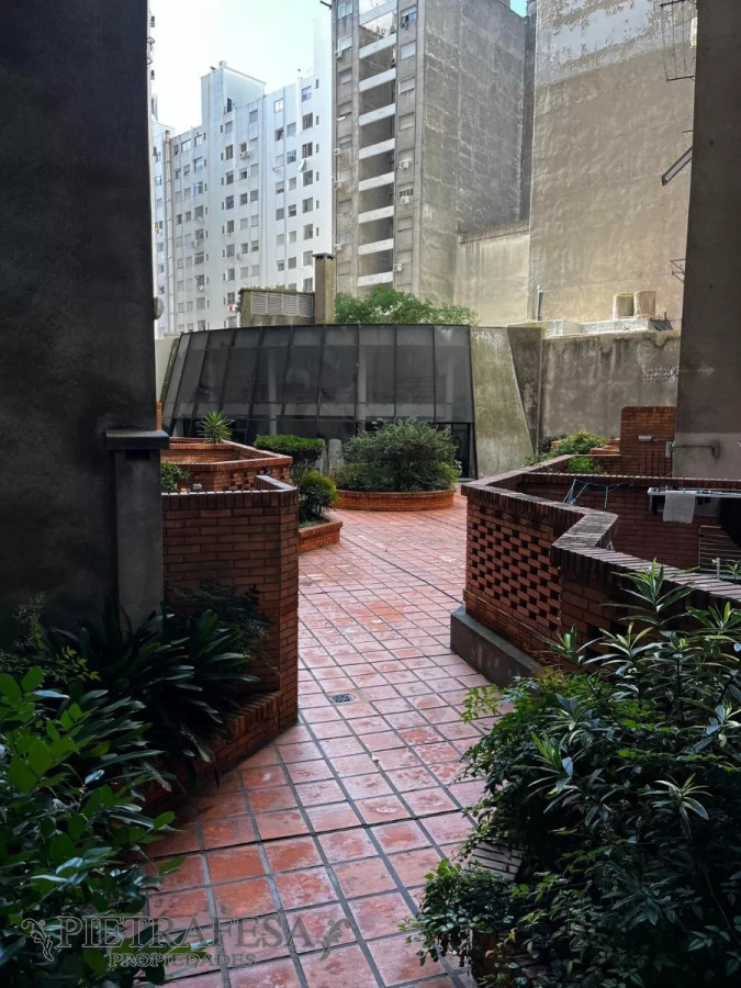 Apartamento ID.11048 - Apto en venta 2 dormitorios, 1 baño, gje- Tres Cruces