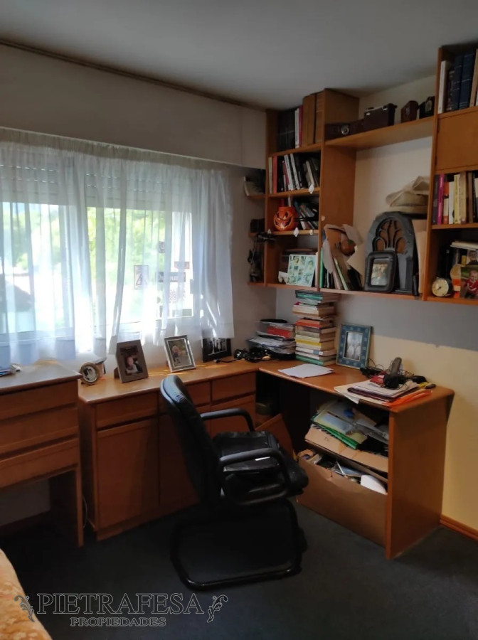 Apartamento ID.5609 - Apartamento amueblado 3 dormitorios, 4 baños, terraza y garaje- Echevarriarza- Pocitos