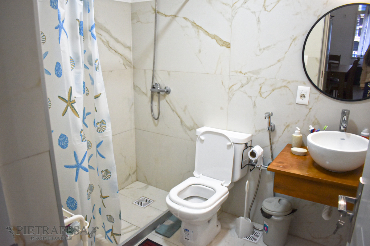 Apartamento ID.13719 - Dúplex en venta con renta, 2 dorm, 1 baño, terraza-Tres Cruces 