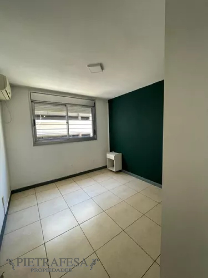 Apartamento ID.12370 - Apartamento en alquiler, 1dormitorio, 1baño, balcón, garaje. Aguada.