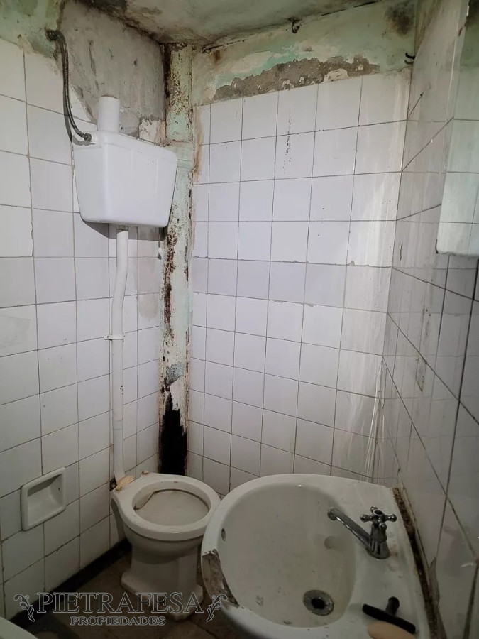 Apartamento ID.8011 - Apartamento a reciclar en venta, 3 dormitorios, 1 baño y azotea-Vilardebó-Reducto