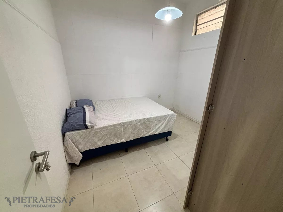 Apartamento ID.12128 - Apto en venta 2 dormitorios, patio-Centro 