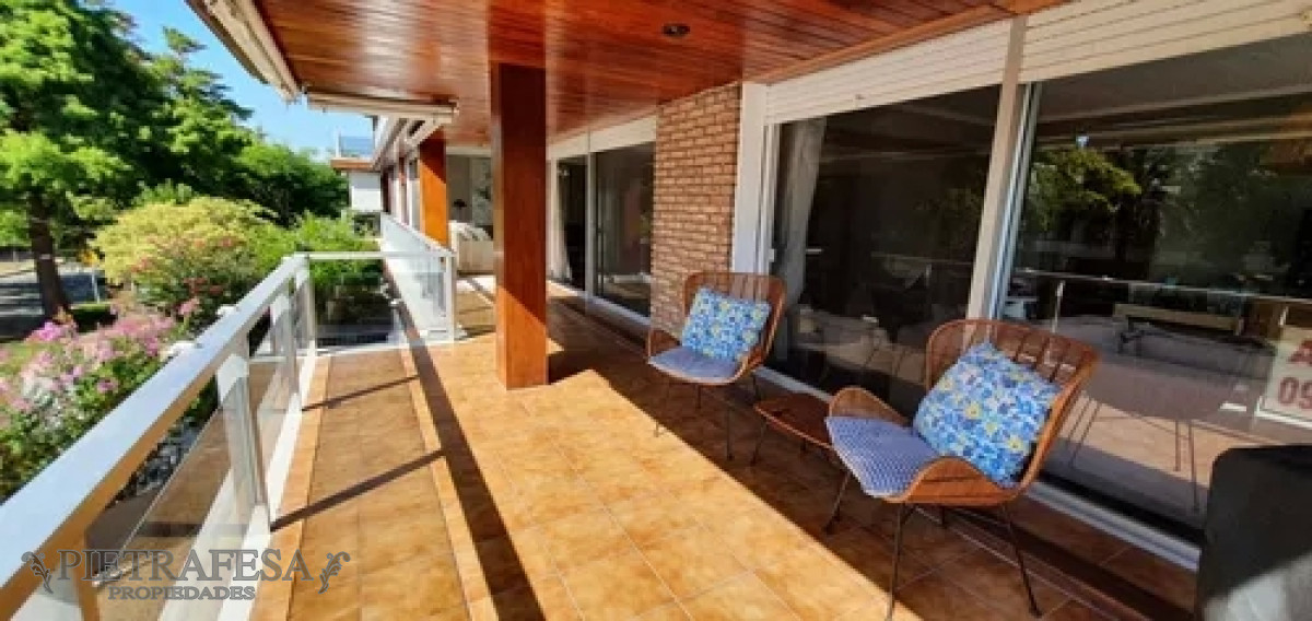 Apartamento ID.11139 - Apartamento en alquiler, 3dorm, 4baños, terraza, garaje. Carrasco.