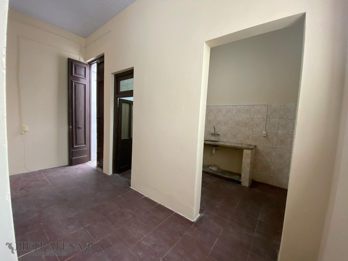 Apartamento ID.13505 - Apto en venta con renta 2 dorm, 1 baño-Aguada