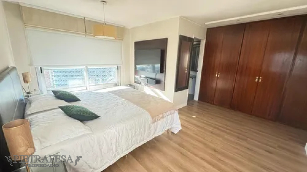 Apartamento ID.13820 - Hermoso apartamento amueblado en alquiler, 3 dormitorios, 2 baños, terraza, garaje. Pocitos.