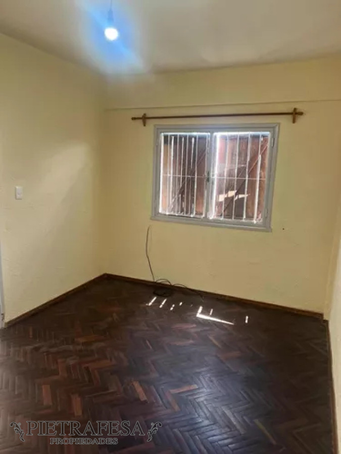 Apartamento ID.8271 - Apartamento en alquiler, 1 dormitorio, 1 baño, patio, Av Carlos María Ramírez, Belvedere.