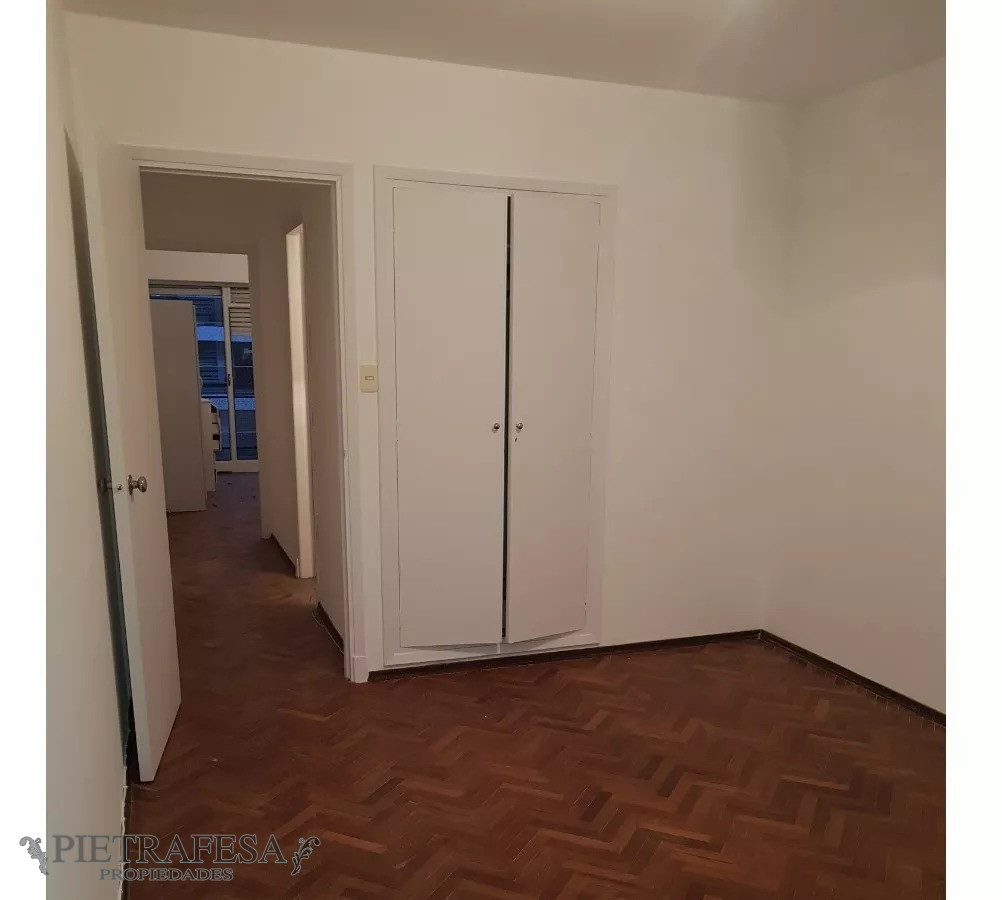 Apartamento ID.5827 - Apartamento con renta en venta 3 dormitorios, 2 baños, garaje y terraza-21 De Setiembre-Punta Carretas