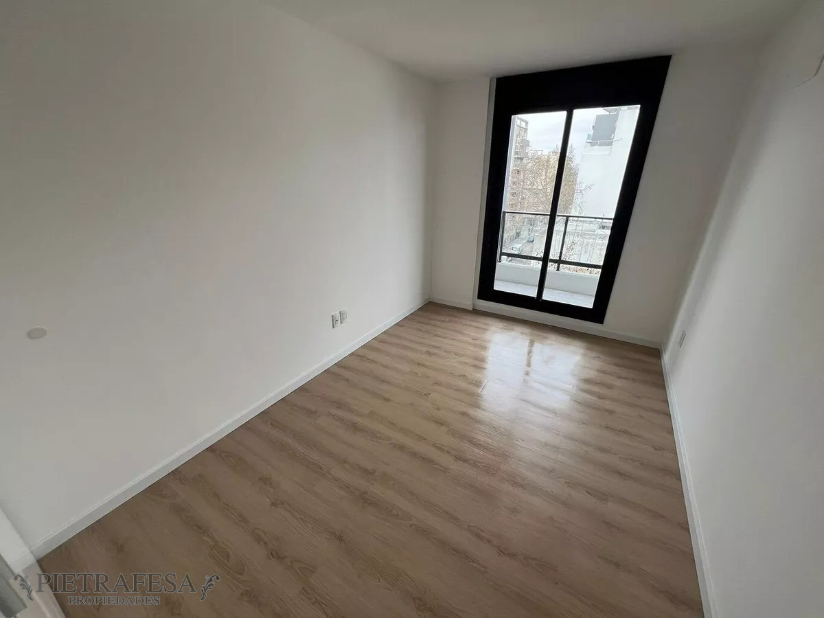 Apartamento ID.11447 - Apto en venta con renta, 2 dormitorios, 1 baño-Centro