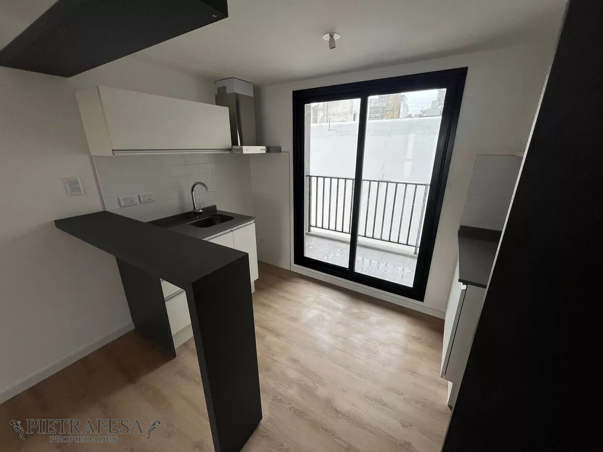 Apartamento ID.11447 - Apto en venta con renta, 2 dormitorios, 1 baño-Centro
