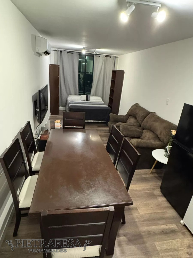 Apartamento ID.12620 - Monoambiente amueblado en venta con garaje- Pocitos 