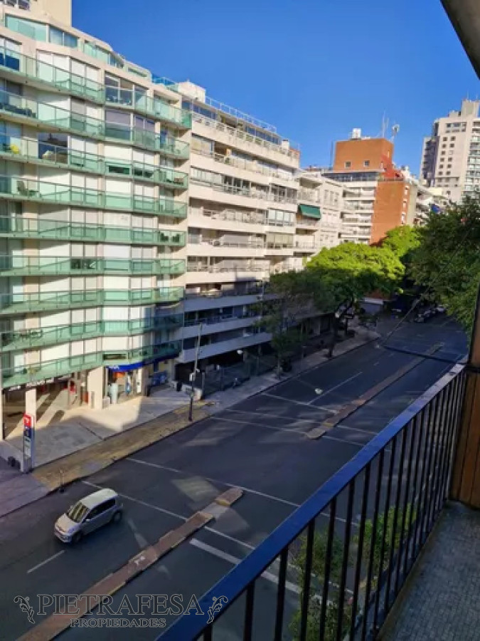 Apartamento ID.12246 - Apartamento en alquiler, 3dormitorios, 2 baños, terraza, garaje. Pocitos.