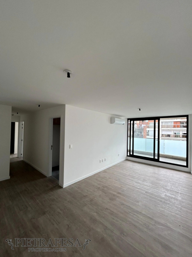 Apartamento ID.13196 - Apto con renta 2 dormitorios, 2 baños, gje -Pocitos
