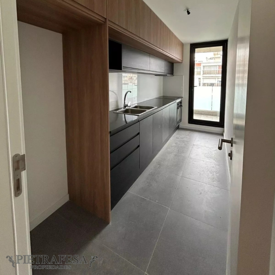 Apartamento ID.13196 - Apto con renta 2 dormitorios, 2 baños, gje -Pocitos