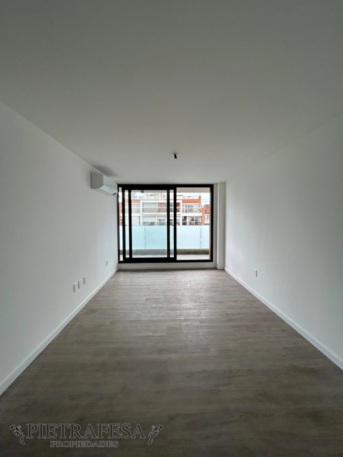 Apartamento ID.13196 - Apto con renta 2 dormitorios, 2 baños, gje -Pocitos