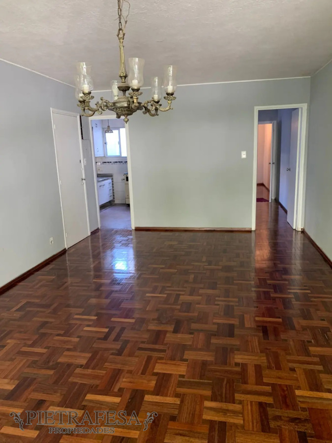 Apartamento ID.7373 - Apartamento en venta con renta  4 dormitorios, 2 baños y patio- Magallanes-Cordón