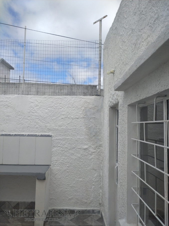 Apartamento ID.6586 - Padrón con 6 aptos con renta en venta- Celiar- Flor de Maroñas 