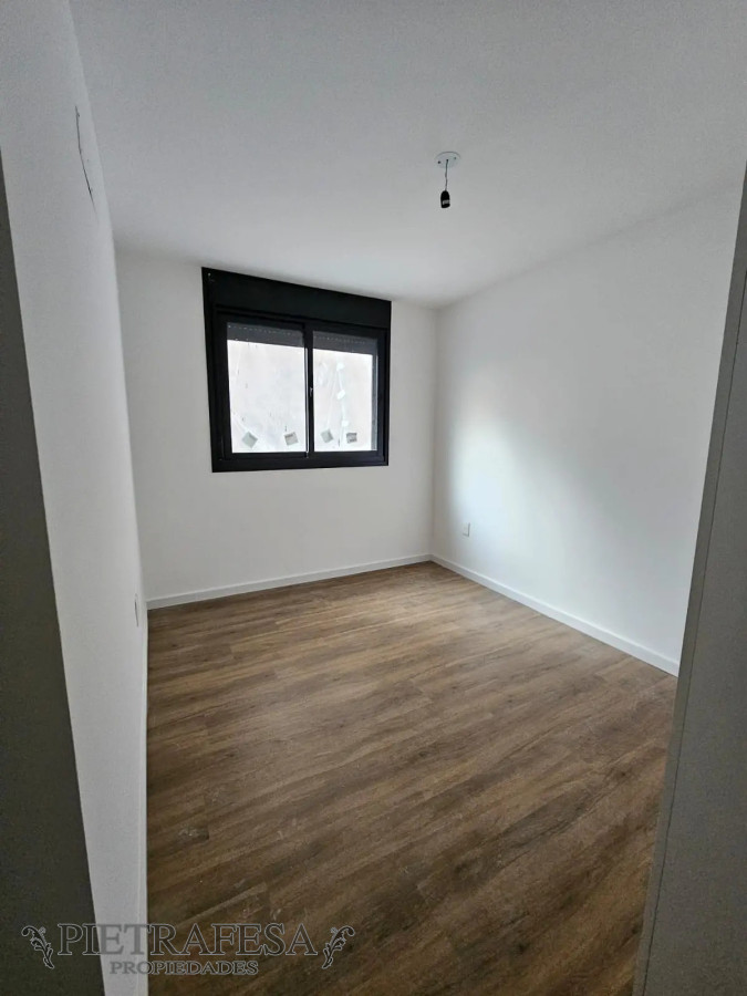 Apartamento ID.13204 - Apto a estrenar 2 dormitorios, 1 baño y terraza-Centro